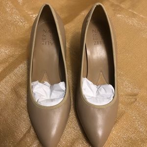 NEW Naturalizer Tan Leather Heel